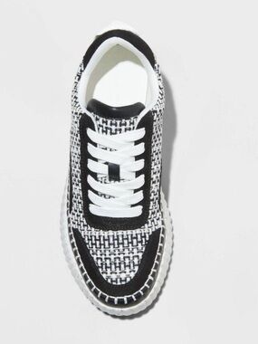 Universal Thread Black & White Knit Sneaker